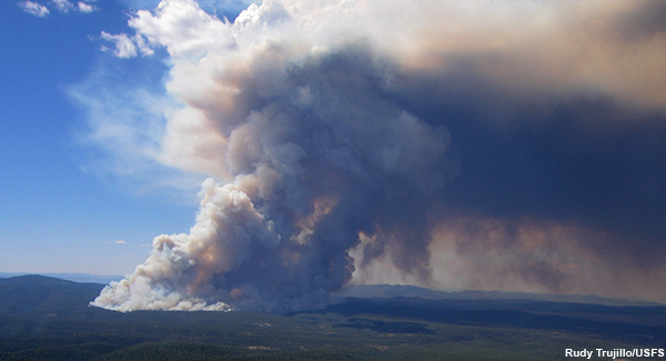 Areal photo of a large plume complex.